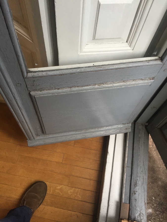 Balconera antes obra en lamentable estado de conservación