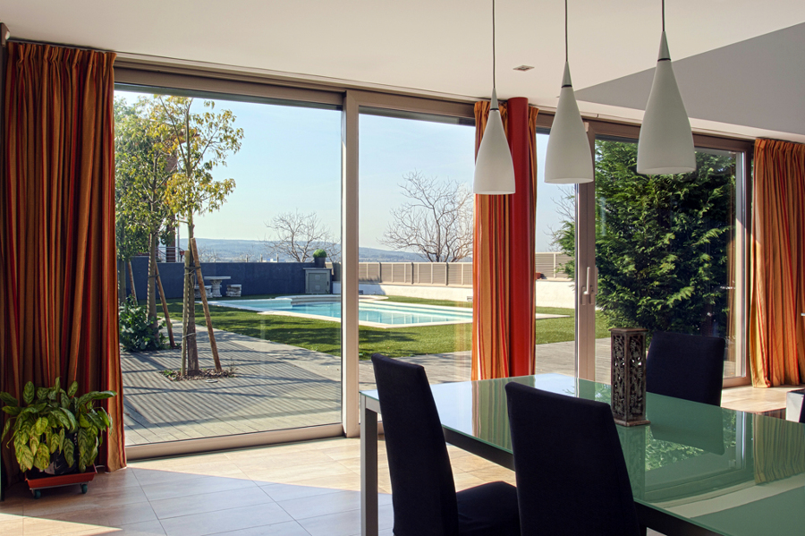 Ventana balconera corredera-elevable 