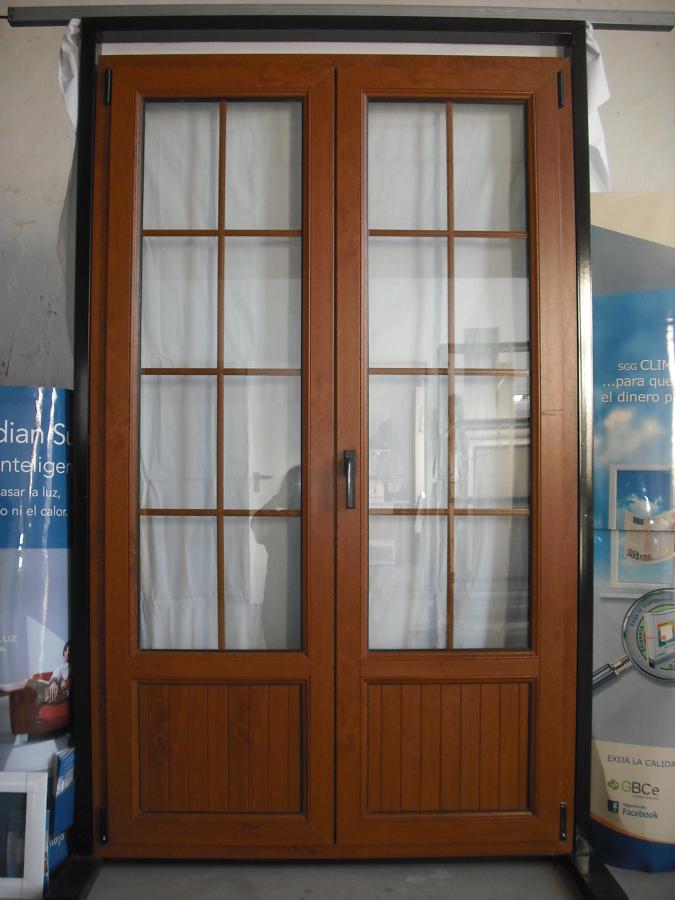 balconera de pvc roble dorado