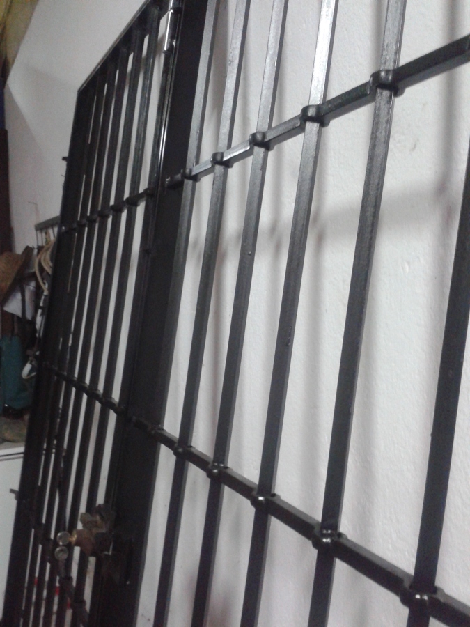 balconera pletinas y barrotes