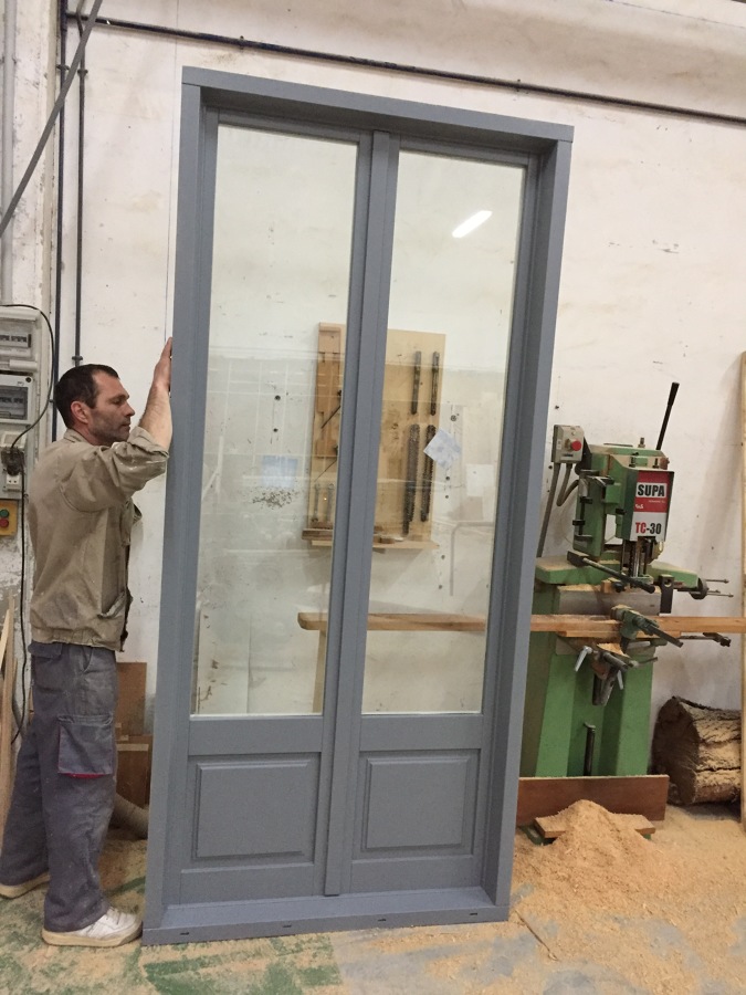 Balconera recién terminada en nuestro taller.