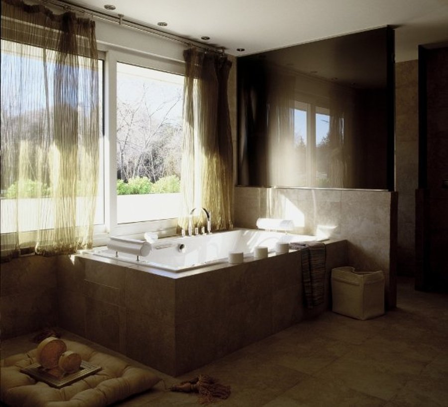 Bañera hidromasaje Hidrobox con luz y aire.