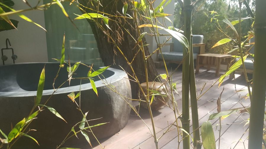 Bañeras de piedra en exterior