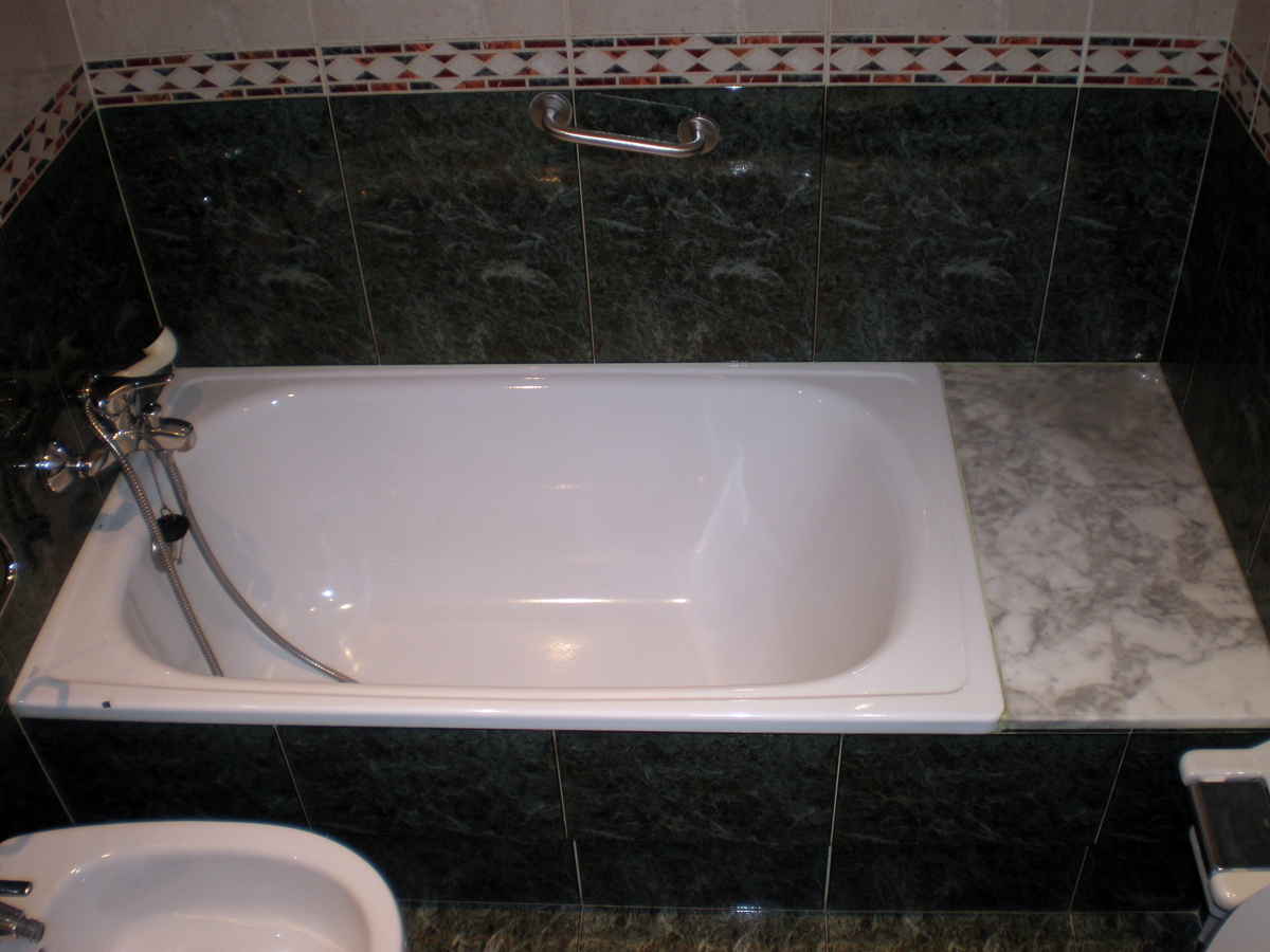 BAÑO ANTES DE LA REFORMA(GIJON)