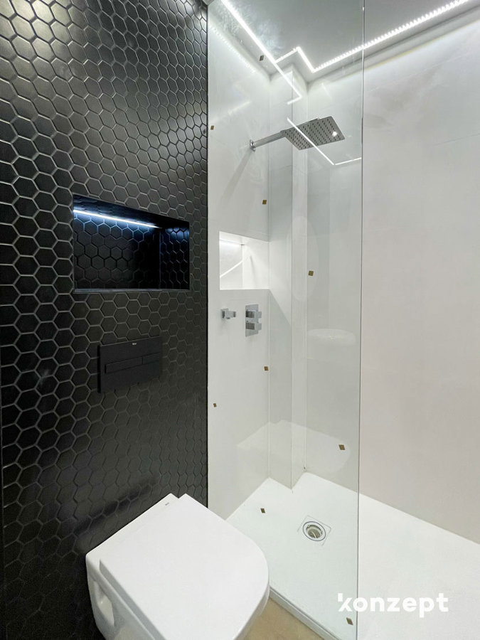 baño blanco y negro