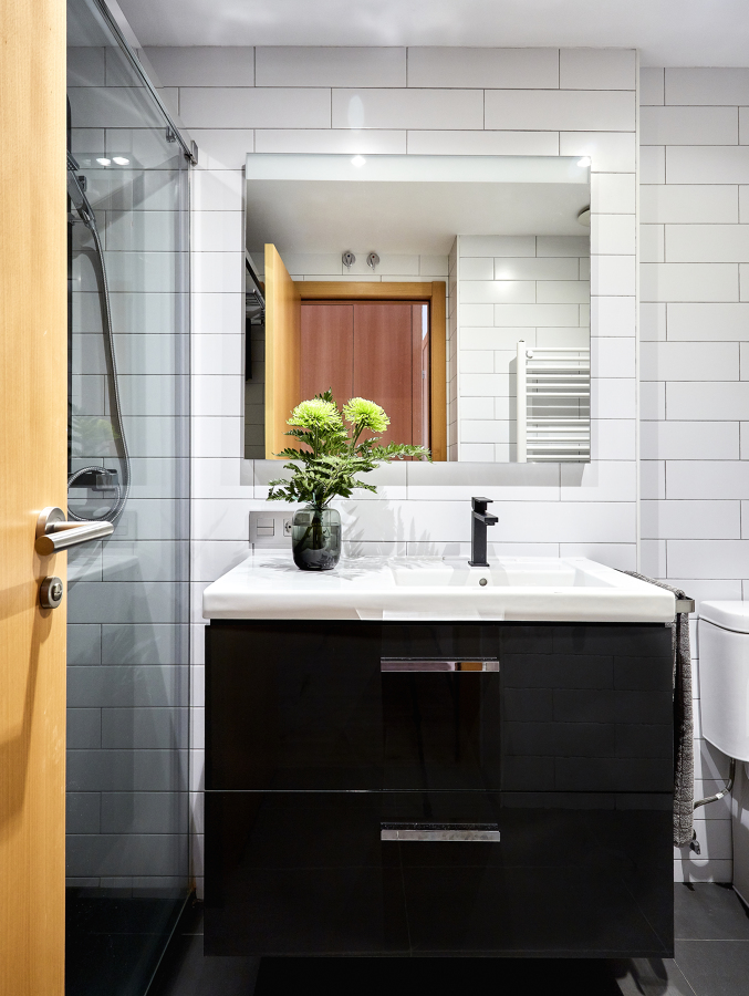 Baño Completo de Estilo Contemporáneo (Madrid)