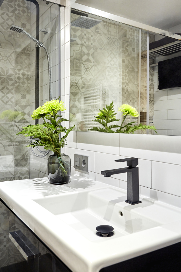 Baño Completo de Estilo Contemporáneo (Madrid)