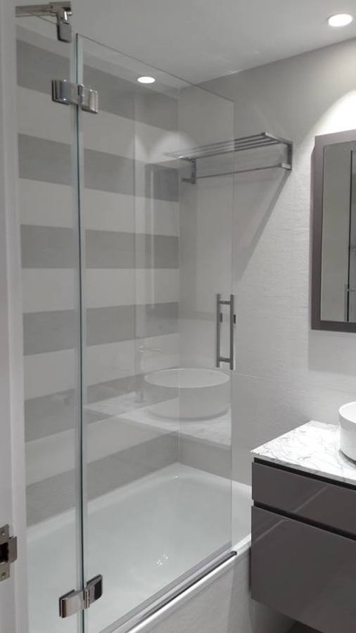 baño con cerámica de porcelanosa