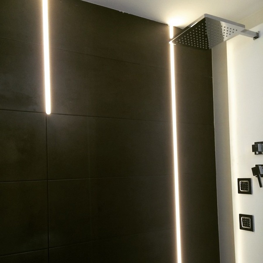 baño con leds 