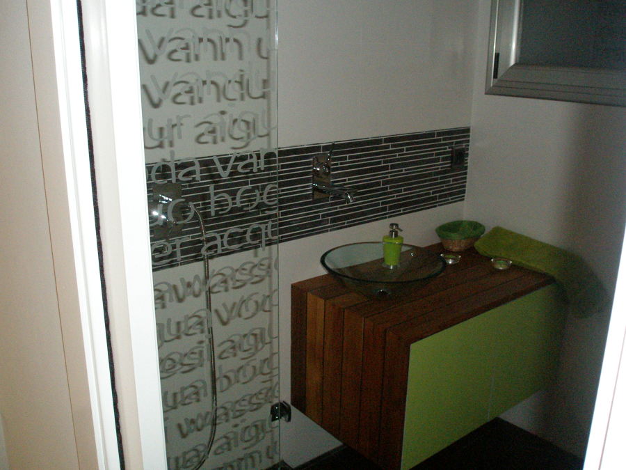 baño de la entrada terminado