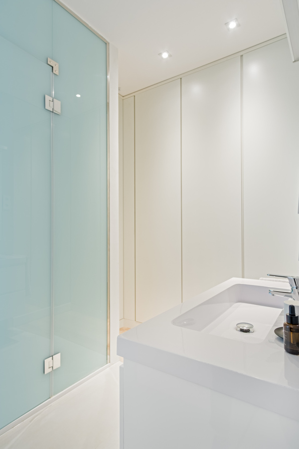 Baño ensuite con vestidor