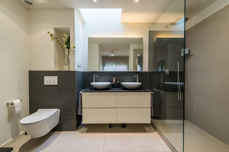 Baño | Maurici Serrahima - STANDAL