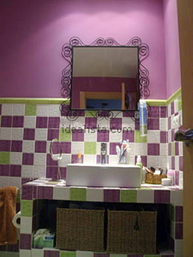 Baño morado