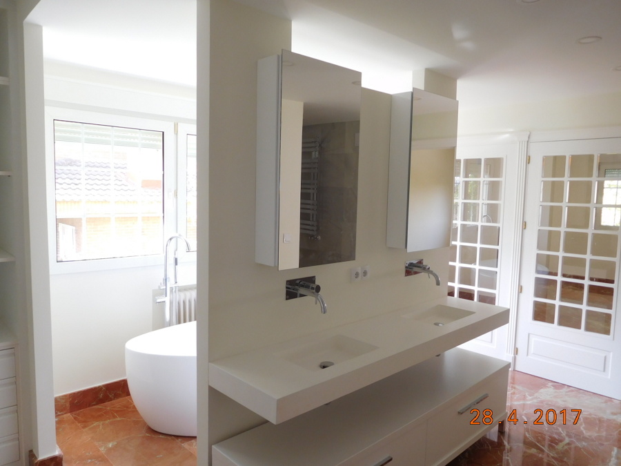 Baño principal. Planta baja