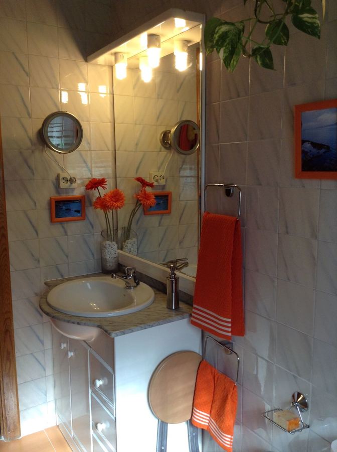 Baño reformado. Lavabo