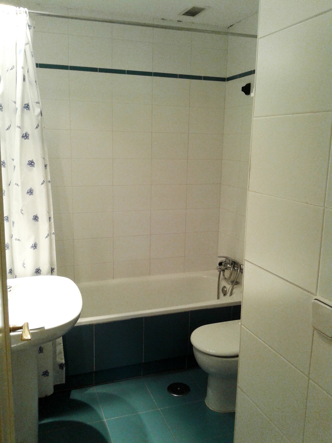 Baño secundario original