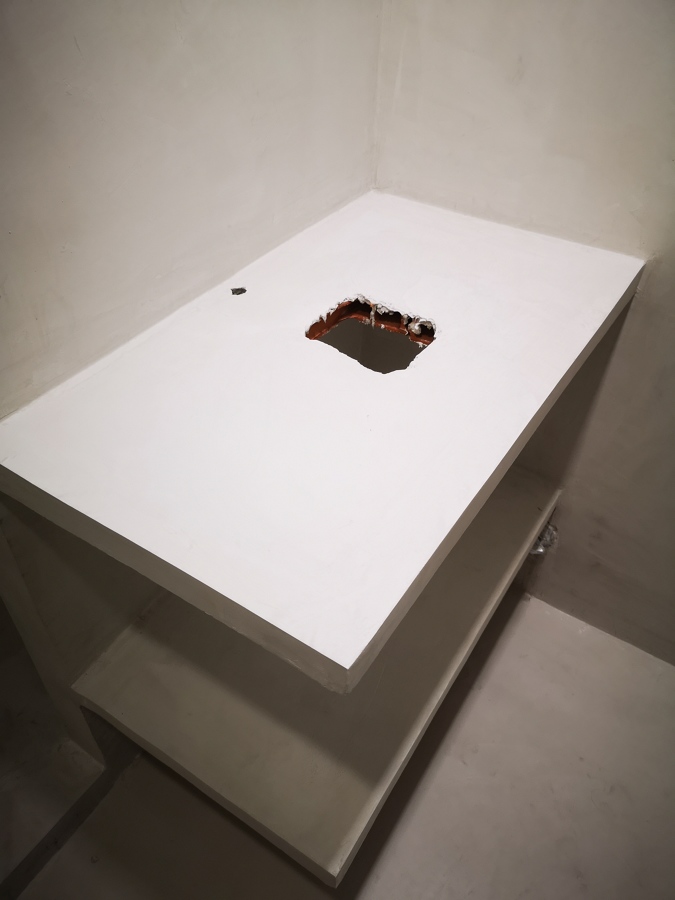 Baño y encimera en microcemento