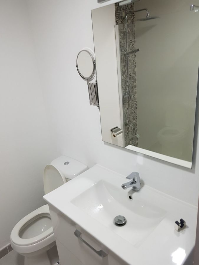 Baño zona de lavamanos