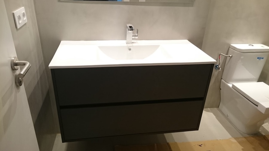 Bany principal amb microciment