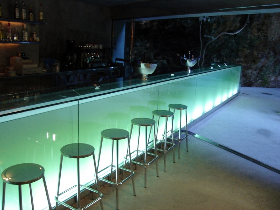 Bar en las “Cuevas dels Hams”