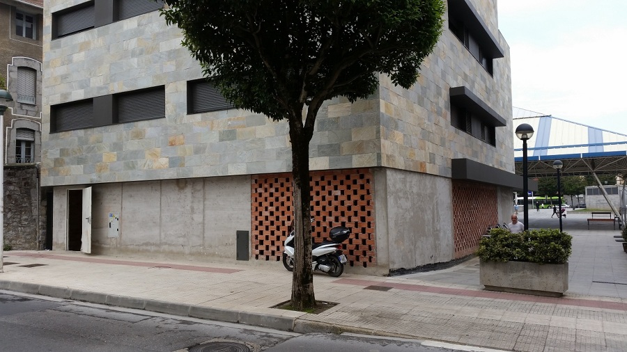 BAR RESTAURANTE EN LLODIO