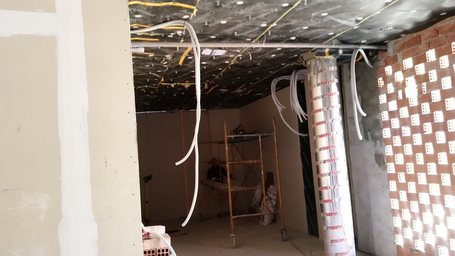 BAR RESTAURANTE EN LLODIO