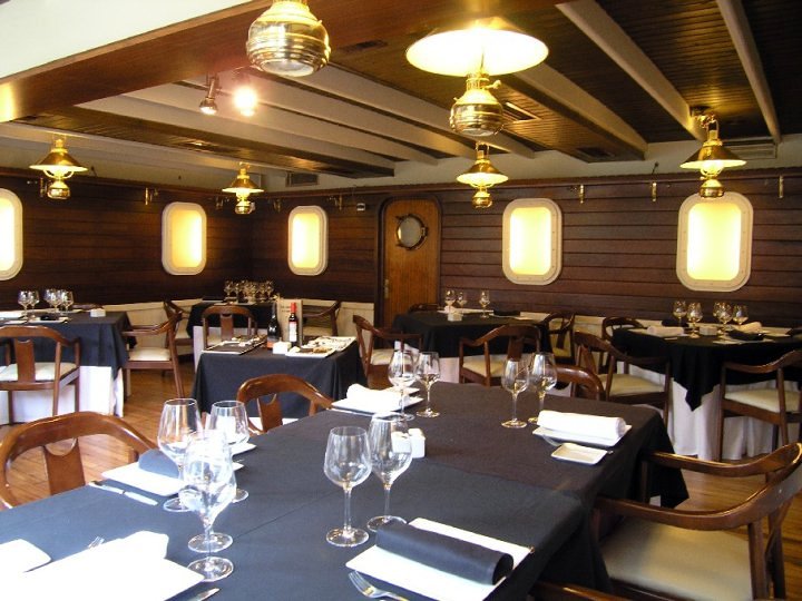 Bar restaurante La Marina Company