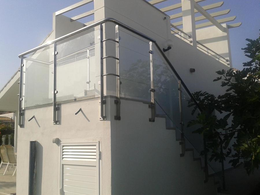 BARANDILLA CRISTAL Y PASAMANOS