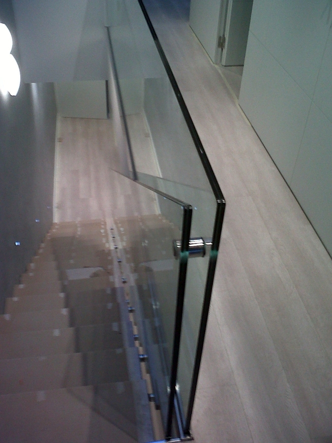 BARANDILLA DUPLEX DE CRISTAL FLOTANTE