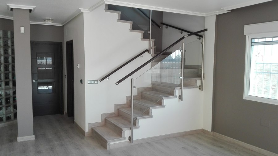 BARANDILLA, FORRADO DE ESCALERA Y TARIMA FLOT. FAUS TEMPO LAVANDA AC5 8MM