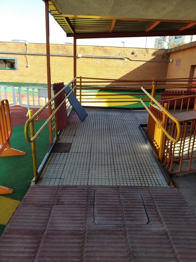 barandillas nuevas en colegios