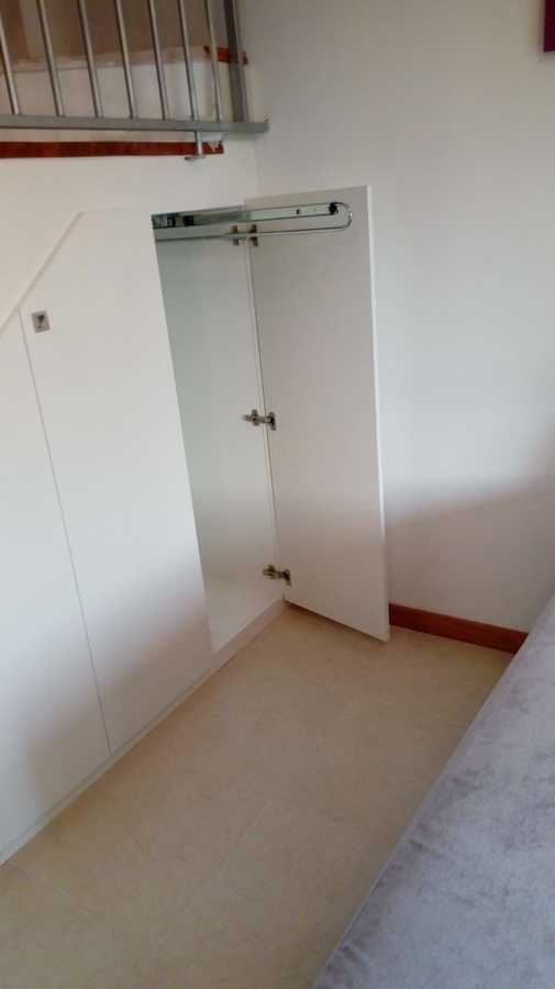 Barra colgar extensible