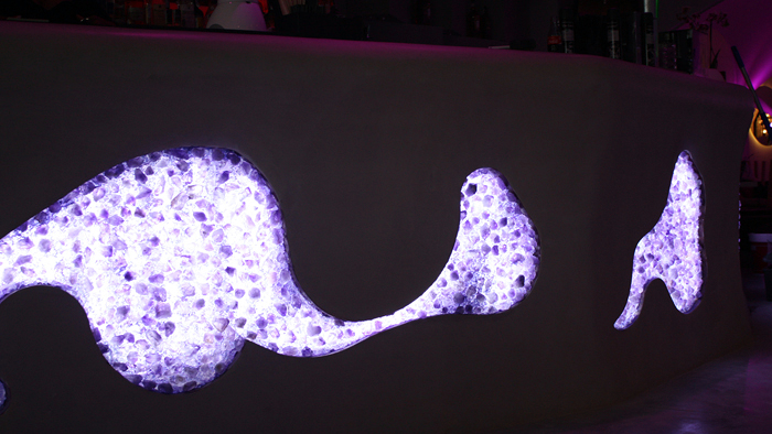 BARRA CON INCRUSTACIÓNES DE AMATISTA