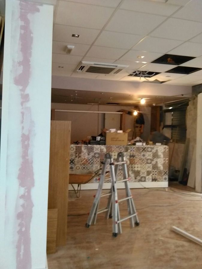 barra en construcción