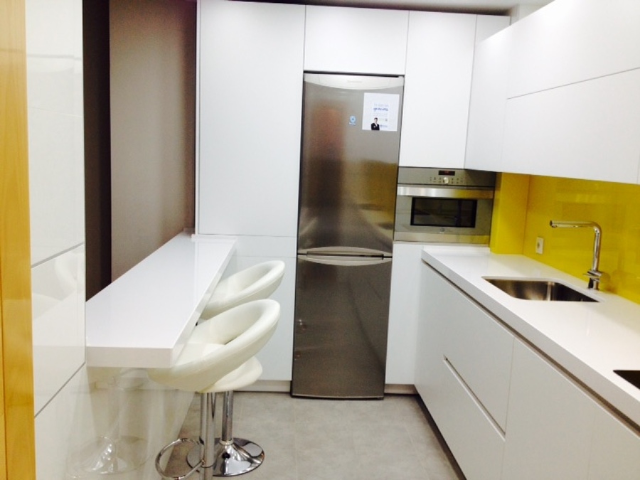 Barra para desayunos vista al salón