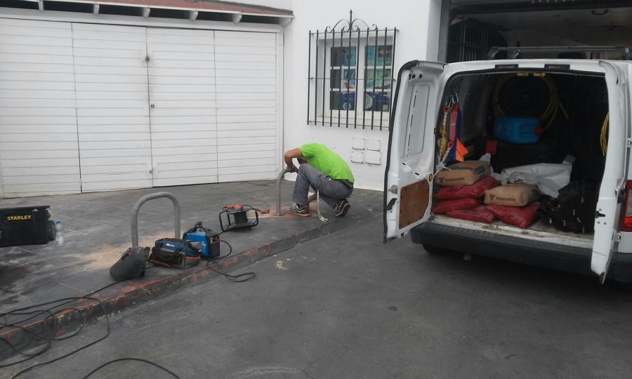 BARRERA ANTI APARCAMIENTOS