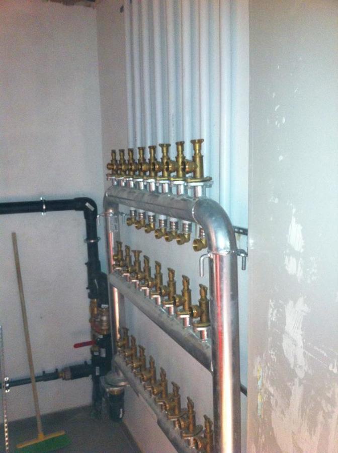 BATERÍA DE CONTADORES PARA 25 VIVIENDAS