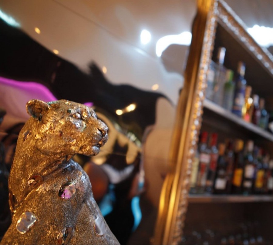 BB Lounge Bar, local reformado con terraza y chill out