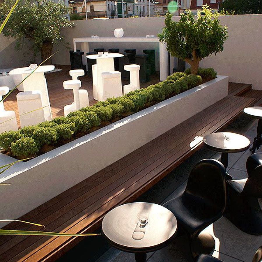 BB Lounge Bar, local reformado con terraza y chill out