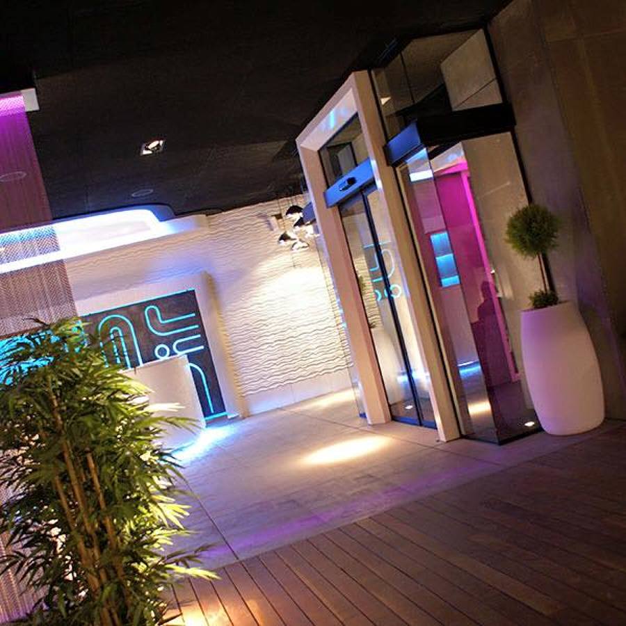BB Lounge Bar, local reformado con terraza y chill out