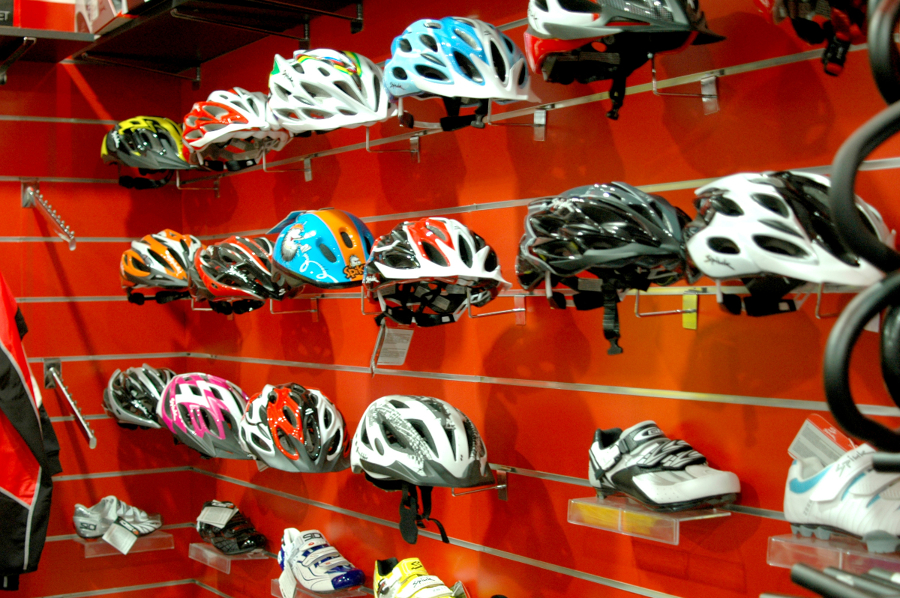 Bicis Platero Expositor Cascos