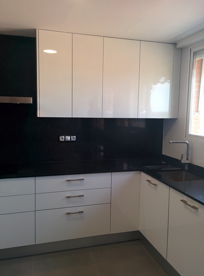 blanco liso alta brillo