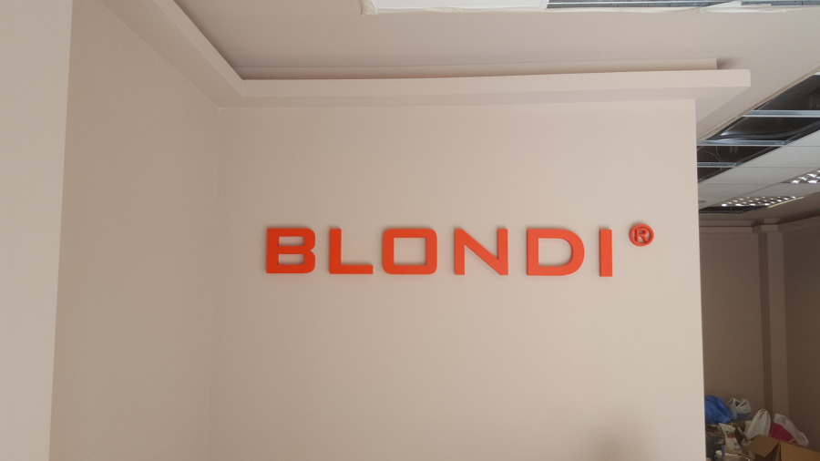 Blondi Plaza España