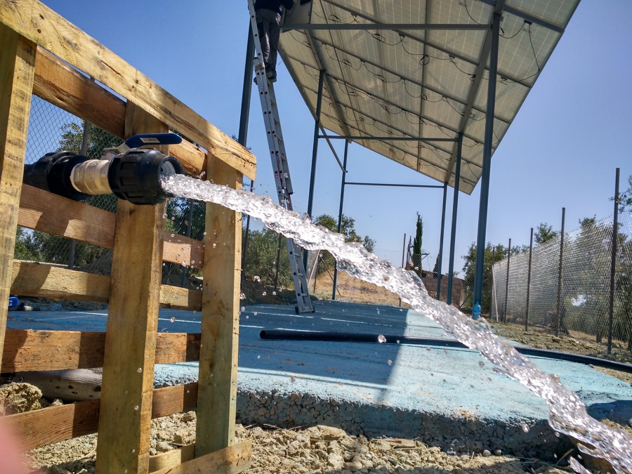 Bombeo Solar Fotovoltaico para sacar agua de una bomba de 10CV a 200m de profundidad