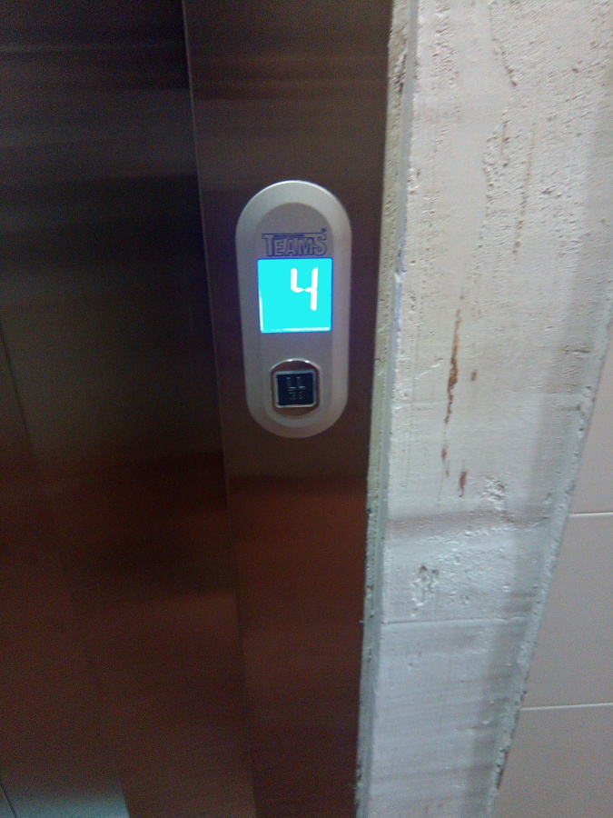 Botonera exterior con display