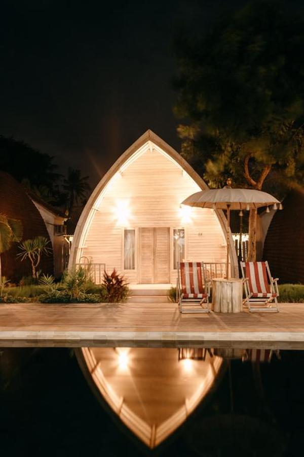 Bungalow de madera tropical de alta densidad