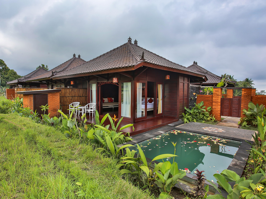 Bungalow de madera tropical de alta densidad