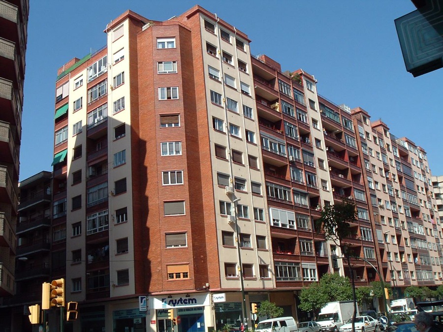 C/ Escoriaza y Fabro, 105