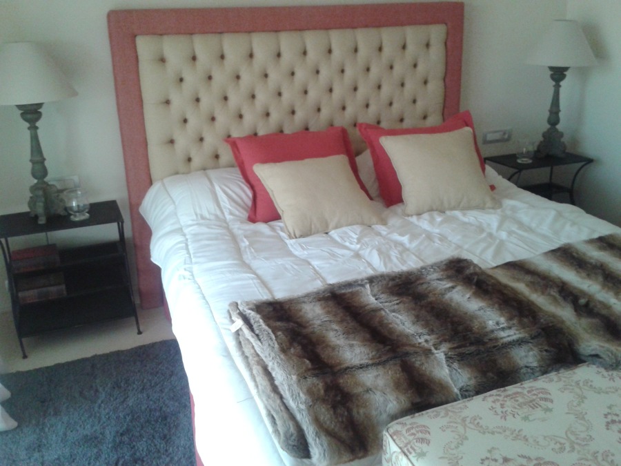 CABECERO DE CAPITONEL CON BURLETE