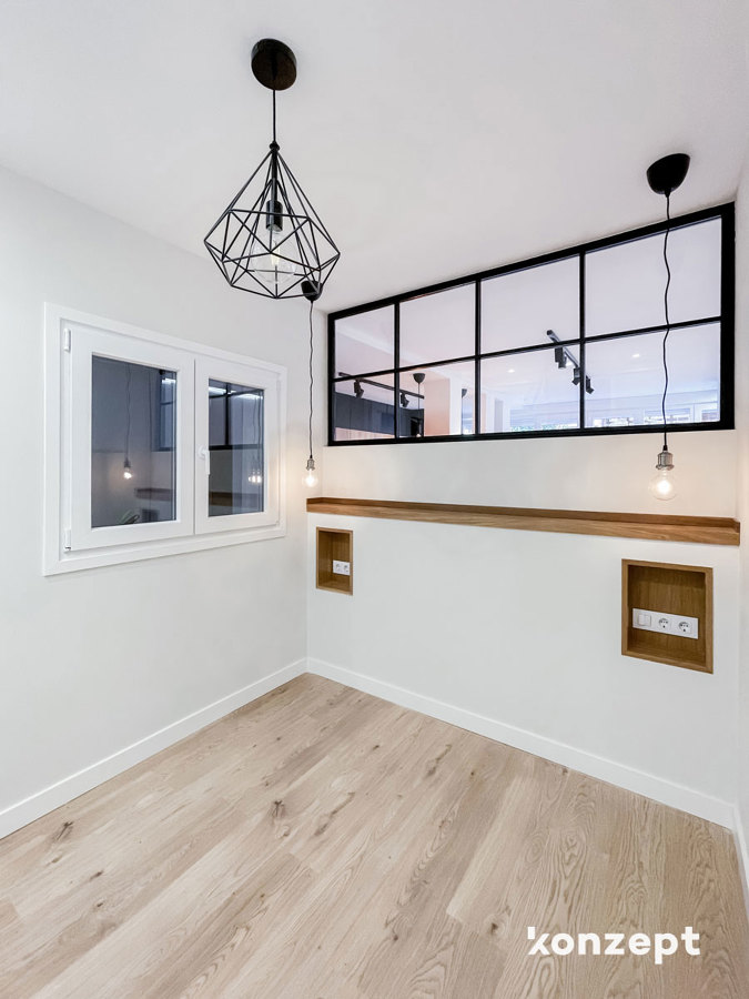 cabecero de obra en madera con cerrajería